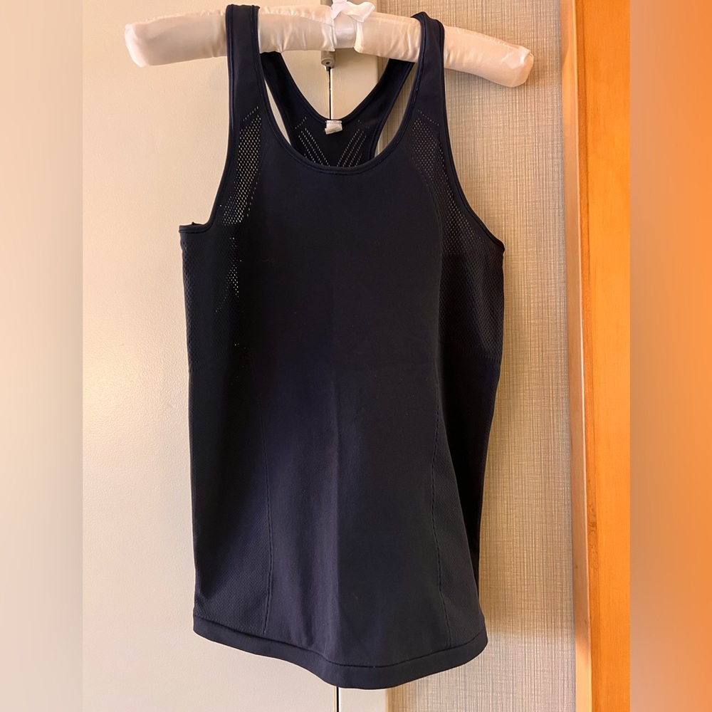Lululemon Swiftly Razorback